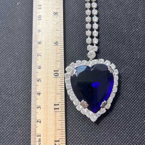 Titanic Heart of the Ocean Pendant Necklace Blue Rhinestone - Picture 3 of 3